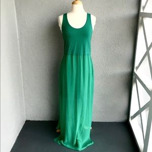 VINCE CAMUTO Green Maxi Dress Size M